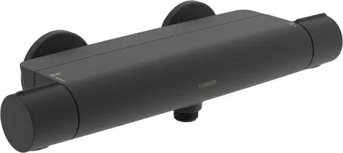 Schwarze Brausebatterie von HANSA mit zwei Bedienelementen und Wandmontage. Minimalistisches Design ohne sichtbare Steuerungselemente. Ideal für moderne Badezimmer.